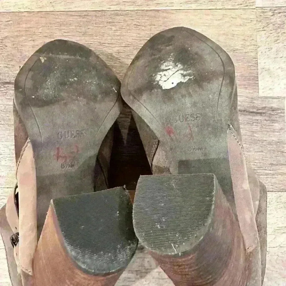 Guess Ankle Boots Sz. 8.5M - Picture 7 of 7